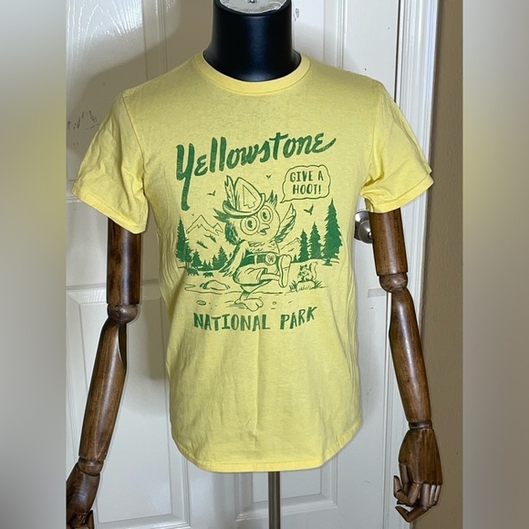 Vintage Yellowstone Shirt National Park Cute “Give A Hoot!” Graphic T Shirt S‌‌ - Picture 10 of 10